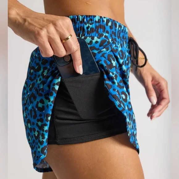 VOXY RUNNING SHORTS
BLUE LEOPARD - 2 IN 1 RACER SHORTS
SIZE SMALL - Picture 9 of 11